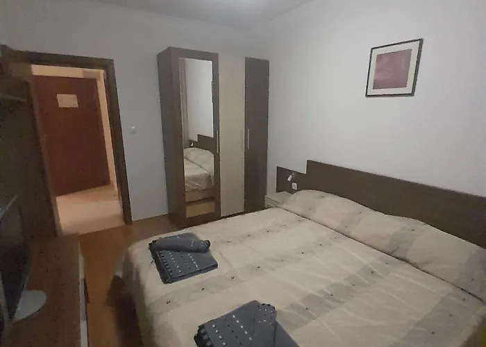 Belvedere G106 アパート バンスコ